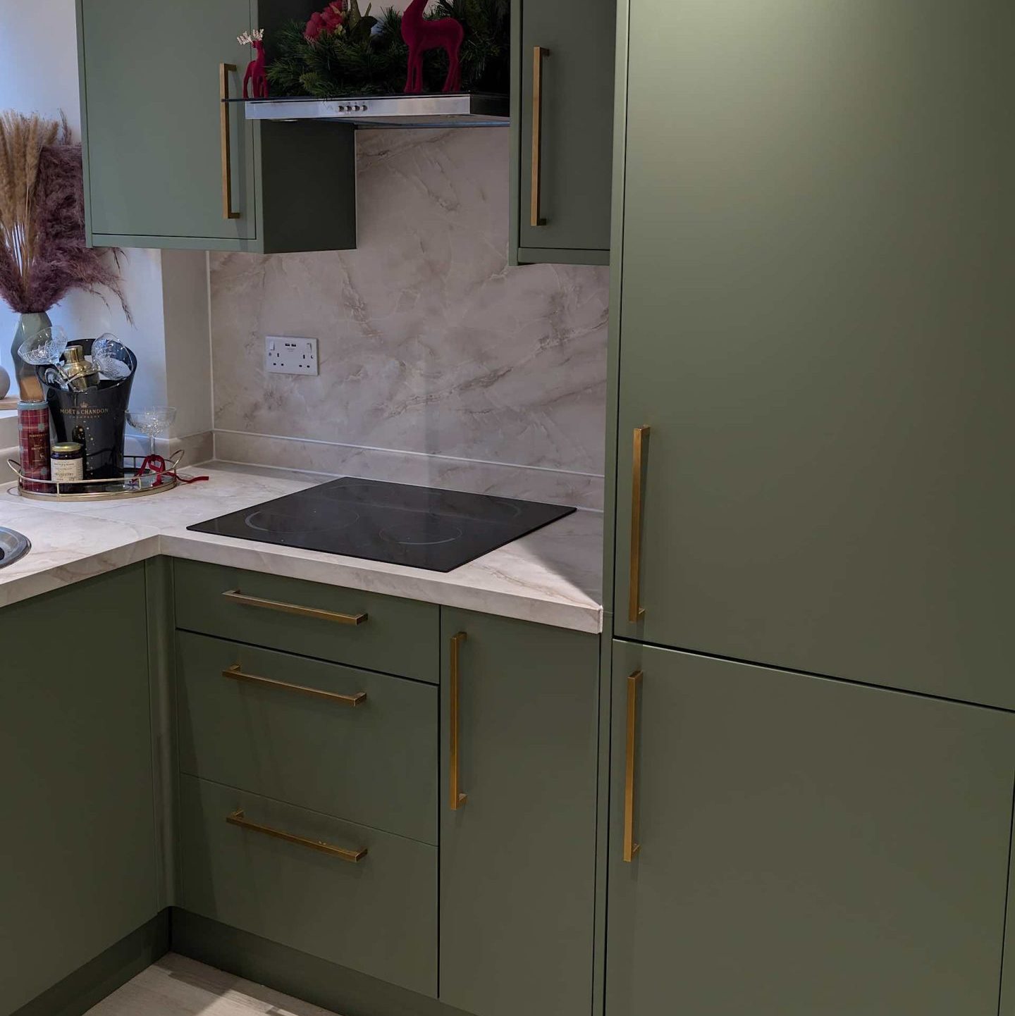 KITCHEN WRAPS TAMWORTH 2